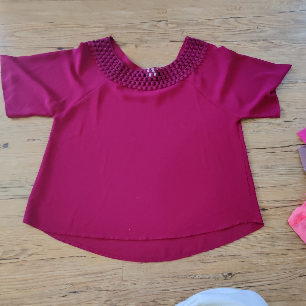 EUc maroon sheer t-shirt excellent used condition